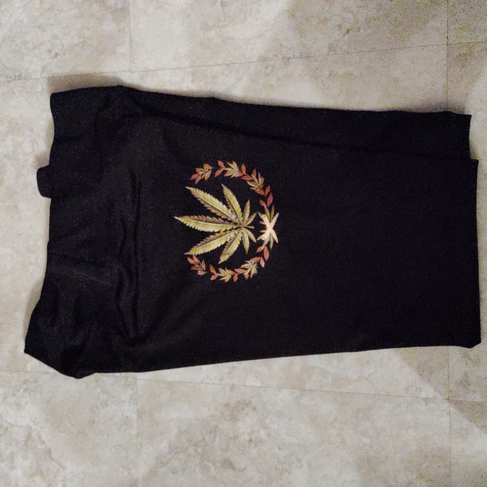 Weed🫶 Marijuana🌳Leaf Stretchy leggings/Jeggings Blacks SM